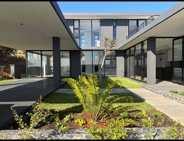 4 BEDROOM HOUSE FOR SALE IN SEATON ESTATE